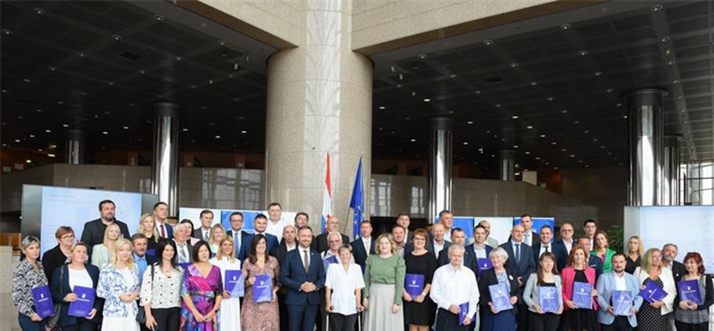 Dodijeljeni ugovori iz programa "Zaželi" vrijedni 55 milijuna kuna